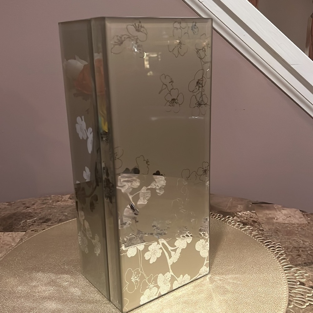 Jewelry/Trinket/Storage Box - Picture 5 of 13